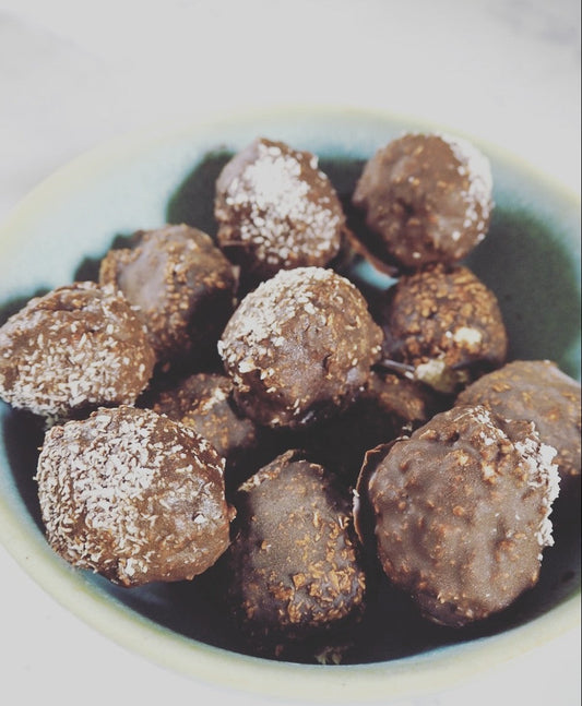 Wellicious loves Cashew Vanilla Coconut Bombs by Bowls & Flows